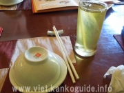 「料理がまだ来ない！」